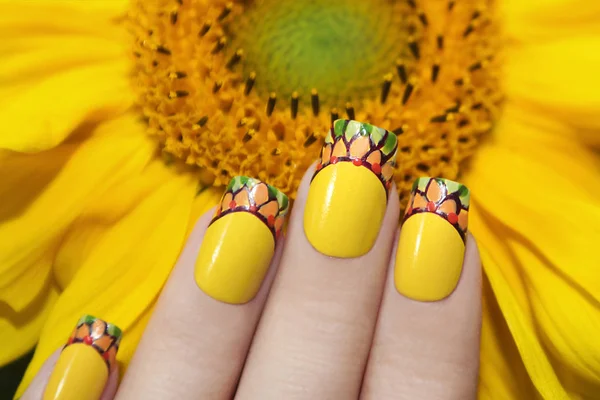 Sunflower nail design. — Stock Photo, Image