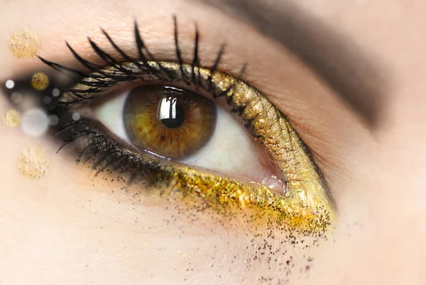 Maquillaje Mujer Ojos Verdes Marrones Con Sombra Ojos Dorada Delineador — Foto de Stock