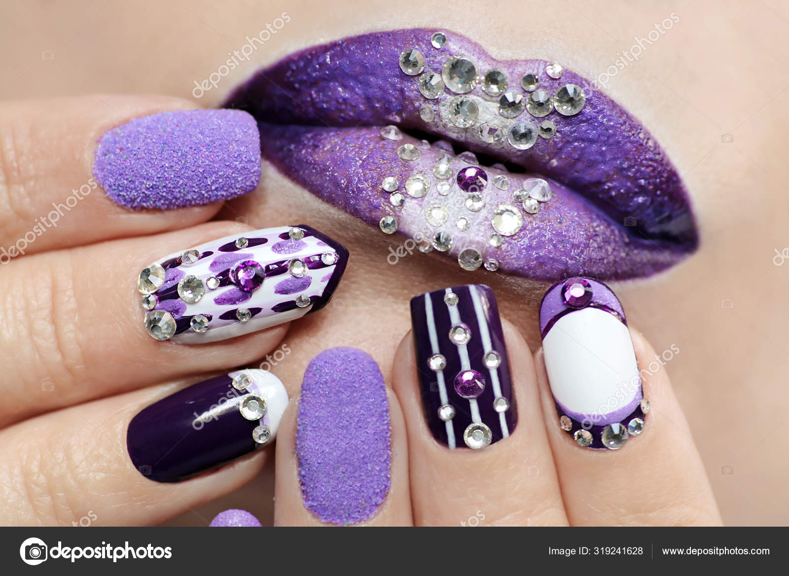 Purple White Nail Design Different Nail Length Shape Creative Nail Stock  Photo by ©marigo 319241628