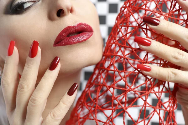 Rode Modieuze Make Manicure Lange Vierkante Nagels Creatieve Nagel Kunst — Stockfoto