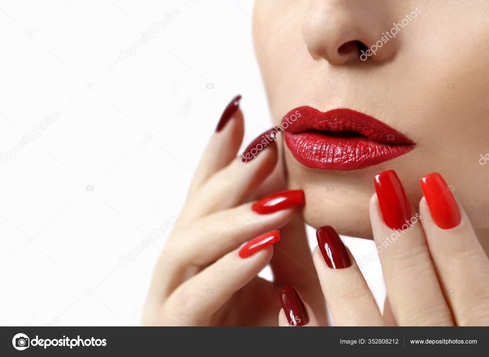 Manicure - Makeup