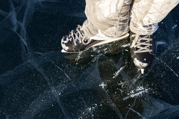 Ice Skater Skates Covered Snow Picturesque Ice Lake Baikal Winter — Stock Photo, Image