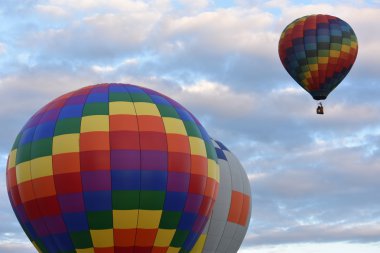 Şafakta 2016 Adirondack sıcak hava balon Festivali açılışında balon