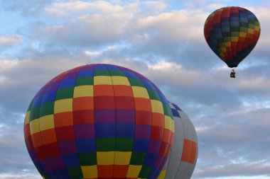 Şafakta 2016 Adirondack sıcak hava balon Festivali açılışında balon