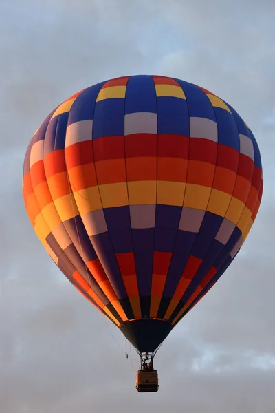 在黎明 2016年阿迪朗达克热气球节升空气球 — 图库照片