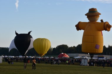 Şafakta 2016 Adirondack sıcak hava balon Festivali açılışında balon