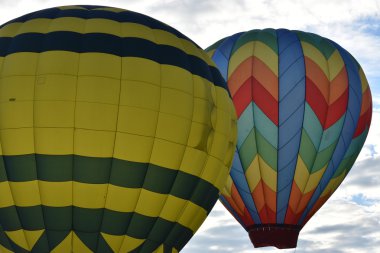 Şafakta 2016 Adirondack sıcak hava balon Festivali açılışında balon