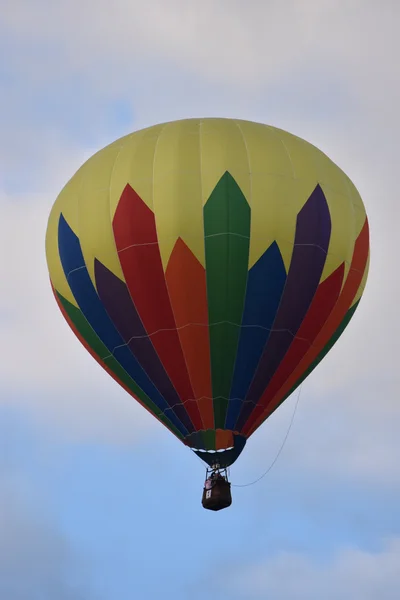 Balonu premiery o świcie w 2016 Adirondack Hot Air Balloon Festival — Zdjęcie stockowe