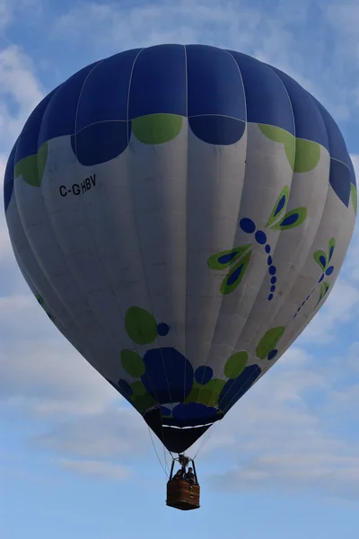 Lancement de la montgolfière à l'aube du Adirondack Hot Air Balloon Festival 2016 — Photo