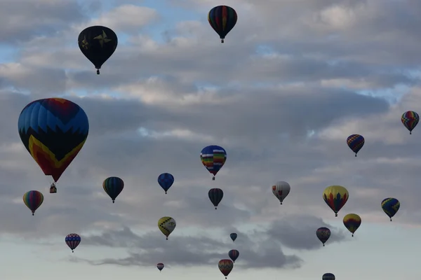 Balloon launch at dawn at the 2016 Adirondack Hot Air Balloon Festival — Stock Photo, Image