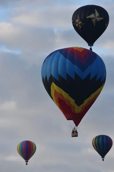 Balonu premiery o świcie w 2016 Adirondack Hot Air Balloon Festival — Zdjęcie stockowe