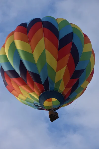 Balonu premiery o świcie w 2016 Adirondack Hot Air Balloon Festival — Zdjęcie stockowe