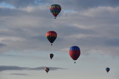 Şafakta 2016 Adirondack sıcak hava balon Festivali açılışında balon