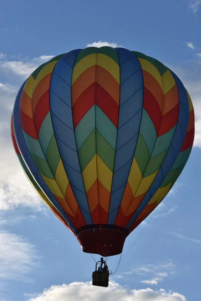 Balonu premiery o świcie w 2016 Adirondack Hot Air Balloon Festival — Zdjęcie stockowe