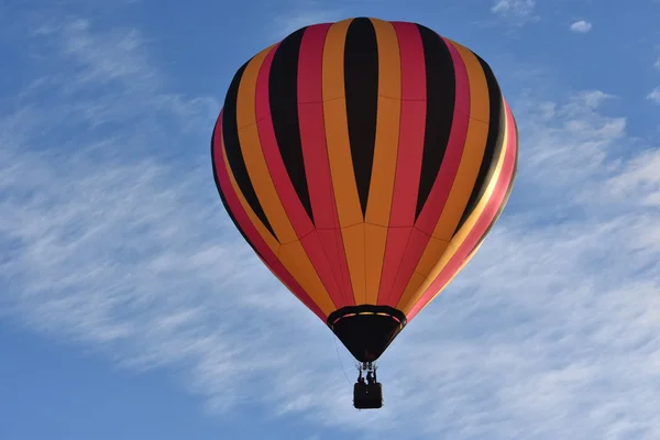 Ballonstart im Morgengrauen beim adirondack Heißluftballonfestival 2016 — Stockfoto