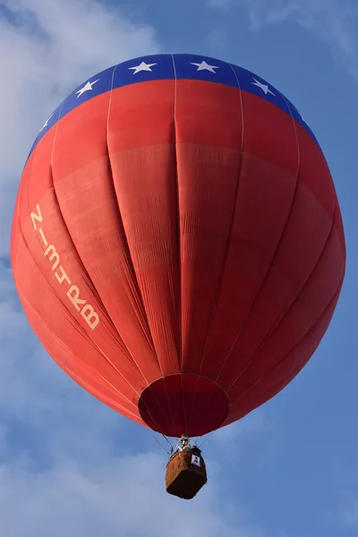 Ballongsläppet i gryningen på festivalen 2016 Adirondack varmluft ballong — Stockfoto