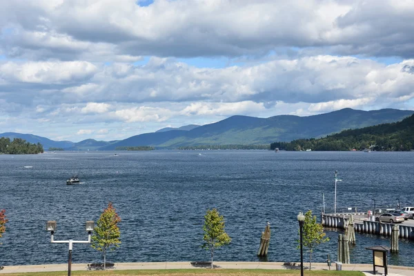 Vista do Lago George no Estado de Nova York — Fotografia de Stock