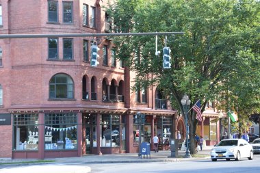 SARATOGA SPRINGS, NY - SEP 24: New York taşrasındaki Saratoga Springs kasabası, Sep 24, 2016.
