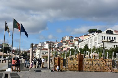 LISBON, PORTUGAL - 19 AUG: Praca Martim Moniz, Lizbon, Portekiz, 19 Ağustos 2016.