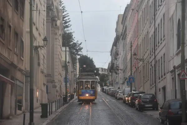 역사적인 트램 28 리스본, 포르투갈 — 스톡 사진