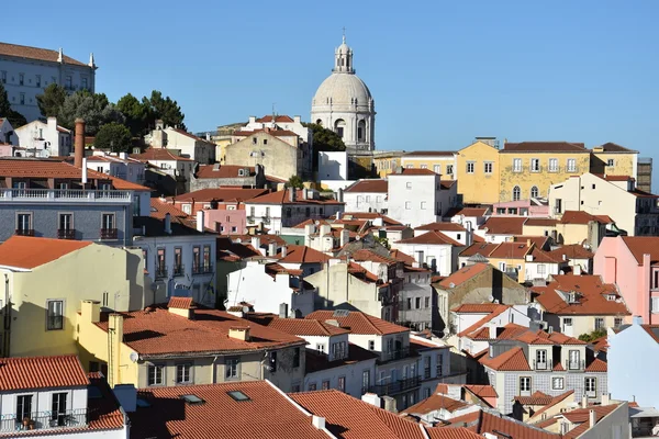 Вид на Лисбон (с Байрру-Алту) в Португалии — стоковое фото