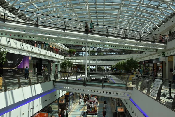 Centro comercial Vasco da Gama en Lisboa, Portugal — Foto de Stock