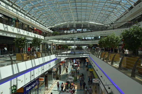 Centro comercial Vasco da Gama en Lisboa, Portugal — Foto de Stock