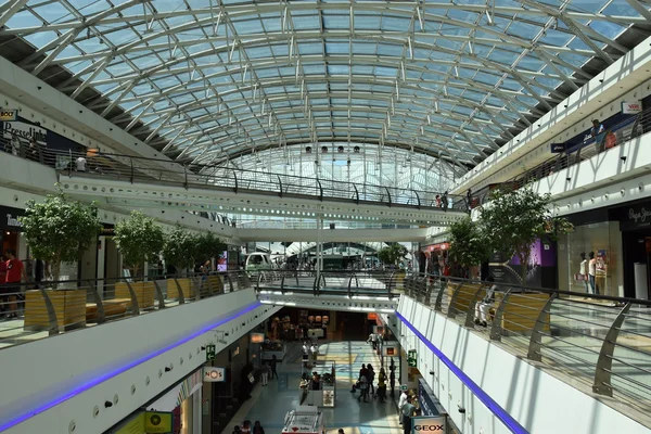 Centro comercial Vasco da Gama en Lisboa, Portugal — Foto de Stock