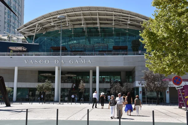 Centro Comercial Vasco da Gama em Lisboa, Portugal — Fotografia de Stock