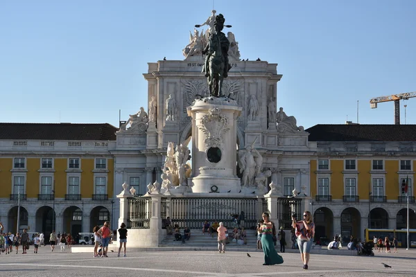 像王のホセのプラカで私はリスボン、ポルトガルでコマーシオ — ストック写真