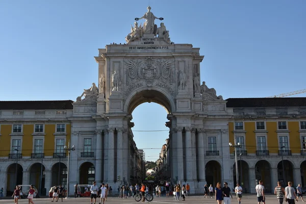 Arc de la Rua Augusta à Praca do Comercio à Lisbonne, Portugal — Photo