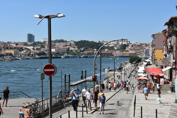 Porto, aan de rivier de Douro, in Portugal — Stockfoto