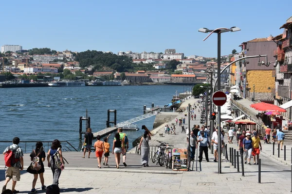 Porto, aan de rivier de Douro, in Portugal — Stockfoto