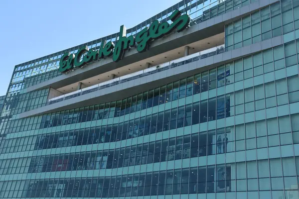 Portekiz, Porto 'da El Corte Inges mağazası