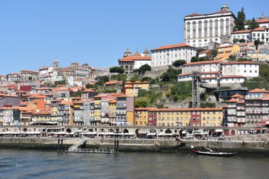 Portekiz, Porto 'da Vila Nova de Gaia