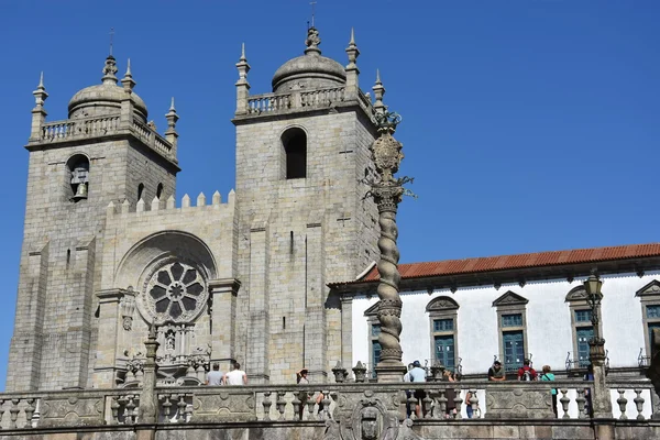 在葡萄牙的波尔图大教堂 — 图库照片