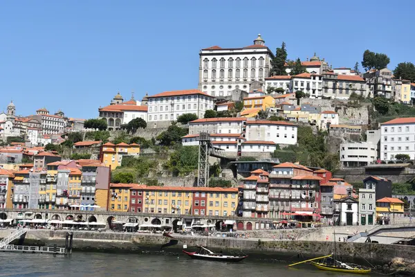 Vila Nova de Gaia in Porto, Portugal — Stockfoto