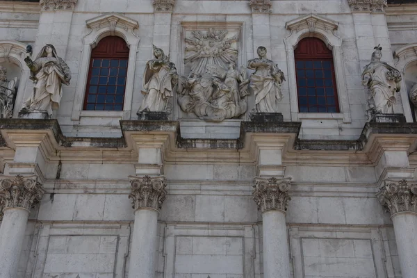 Estrela basilika in Lissabon, portugal — Stockfoto