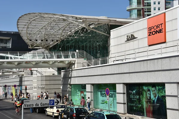 Centro Comercial Vasco da Gama em Lisboa, Portugal — Fotografia de Stock