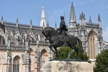 Dom Nuno Alvares Pereira Portekiz Batalha Manastırı, atlı heykeli