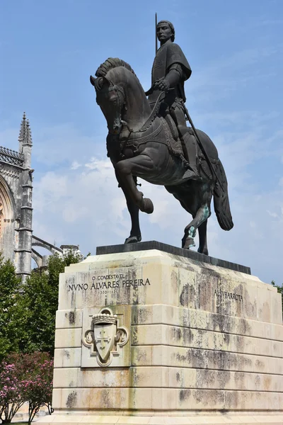 Jezdecká socha Dom Nuno Alvares Pereira v klášteře Batalha v Portugalsku — Stock fotografie