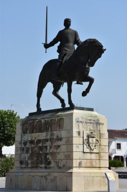 Dom Nuno Alvares Pereira Portekiz Batalha Manastırı, atlı heykeli