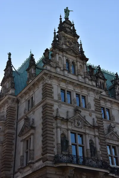 Hamburgo Rathaus (Ayuntamiento o Ayuntamiento) en Alemania —  Fotos de Stock