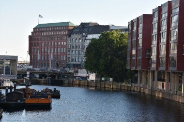 Hamburg, Almanya - 27 Ağustos: Görünüm olarak 27 Ağustos 2016 üzerinde görülen Hamburg. Hamburg Almanya ikinci büyük kenti olup Avrupa Birliği'nde sekizinci en büyük şehir.
