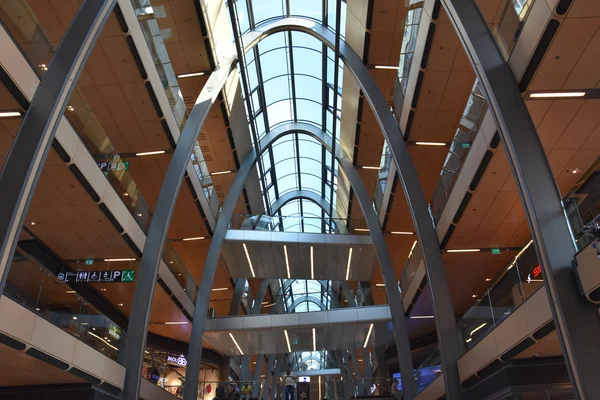 Winkelcentrum Europa Passage in Hamburg, Gemany — Stockfoto