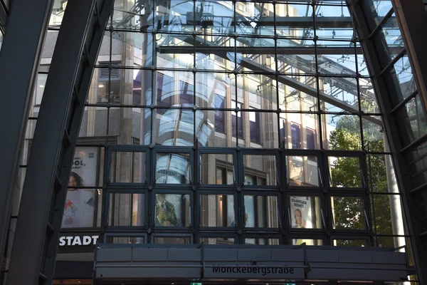 Centro comercial Europa Passage en Hamburgo, Gemany — Foto de Stock