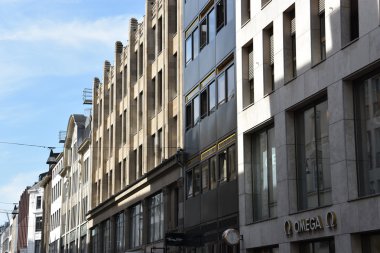 Alsterarkaden üzerinde göl Kleine Alster, Hamburg, Almanya