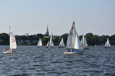 Gemilerde Gölü Alster, Hamburg, Almanya