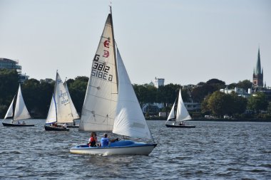 Gemilerde Gölü Alster, Hamburg, Almanya