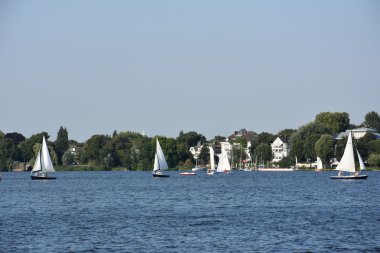 Gemilerde Gölü Alster, Hamburg, Almanya